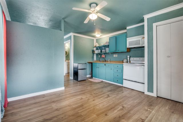 208 Catawba Road, Waxahachie, TX 75165