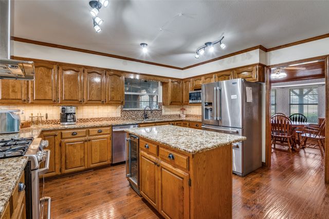 208 Catawba Road, Waxahachie, TX 75165