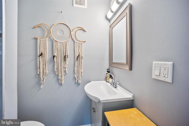 320 N CROWN ST, Morrisville, PA 19067