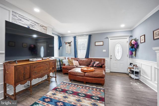 320 N CROWN ST, Morrisville, PA 19067