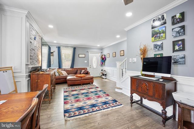 320 N CROWN ST, Morrisville, PA 19067