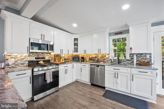 320 N CROWN ST, Morrisville, PA 19067