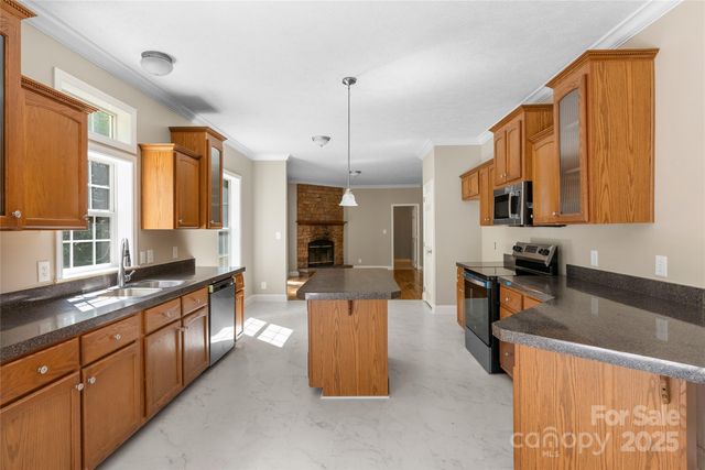 47 Red Valley Road, Penrose, NC 28766