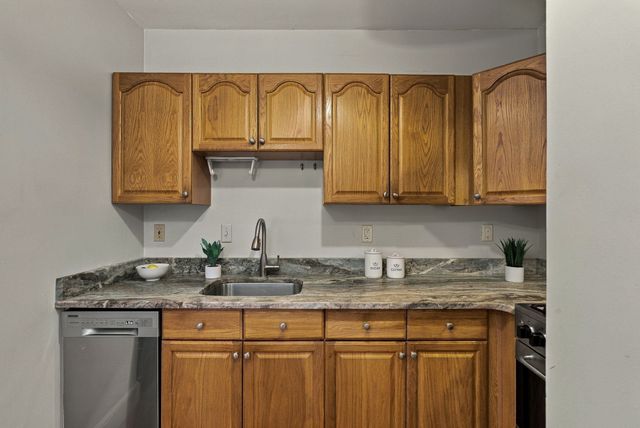 5 Haskell Street 43, Cambridge, MA 02140