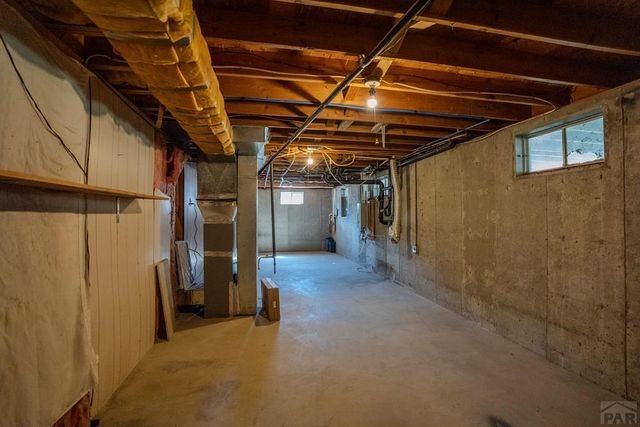1327 Terry Cir, Pueblo, CO 81005