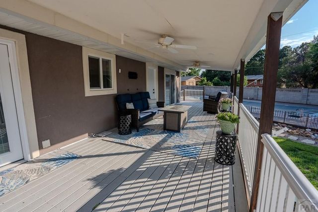 1327 Terry Cir, Pueblo, CO 81005