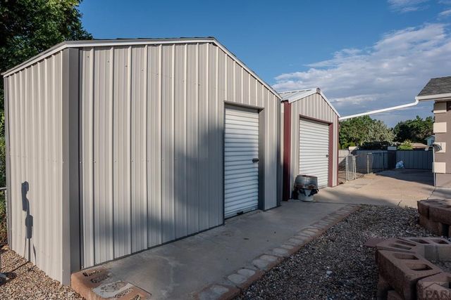 1327 Terry Cir, Pueblo, CO 81005