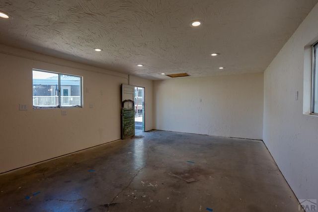 1327 Terry Cir, Pueblo, CO 81005