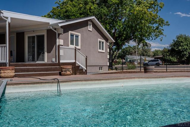 1327 Terry Cir, Pueblo, CO 81005