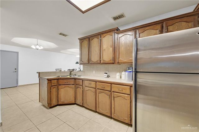 2102 W Mimosa Drive, Weslaco, TX 78596