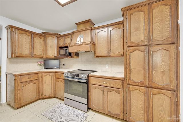 2102 W Mimosa Drive, Weslaco, TX 78596