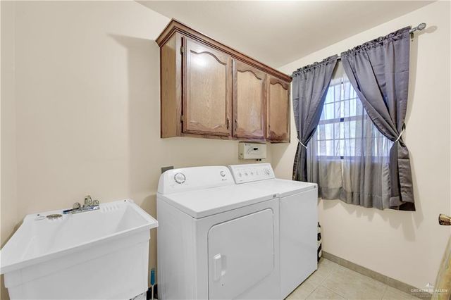 2102 W Mimosa Drive, Weslaco, TX 78596