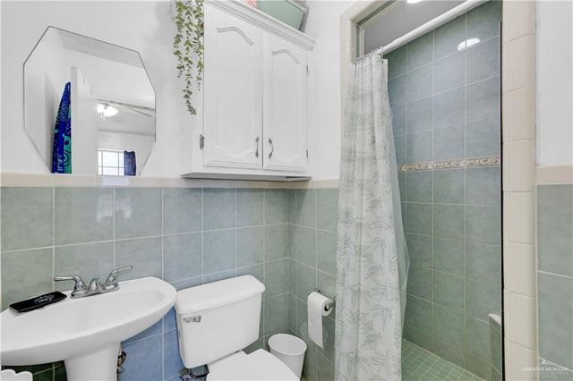 2102 W Mimosa Drive, Weslaco, TX 78596