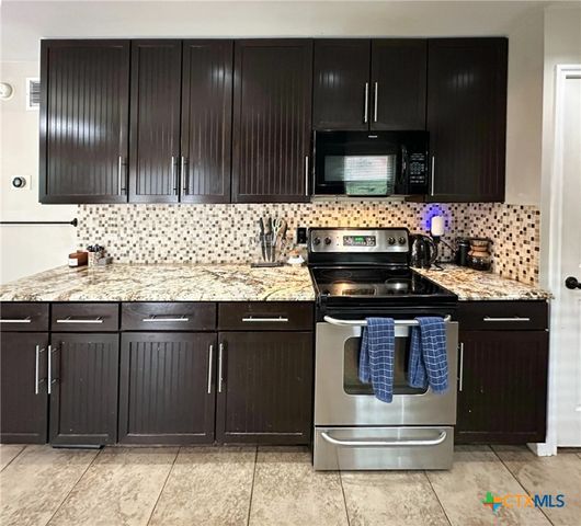 1106 Bowen Avenue, Copperas Cove, TX 76522