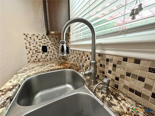 1106 Bowen Avenue, Copperas Cove, TX 76522