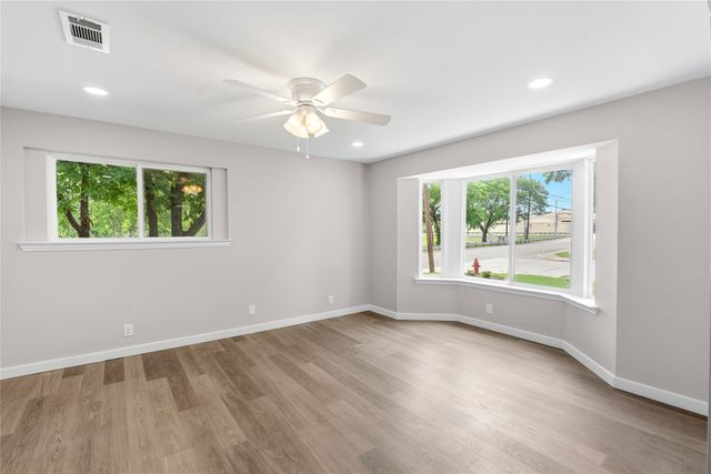 702 Austrian Road, Grand Prairie, TX 75050
