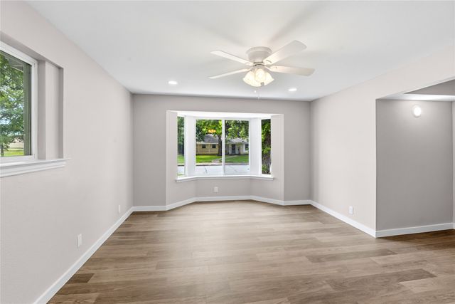 702 Austrian Road, Grand Prairie, TX 75050