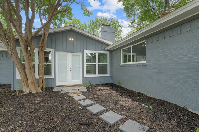 702 Austrian Road, Grand Prairie, TX 75050