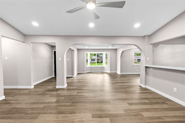 702 Austrian Road, Grand Prairie, TX 75050