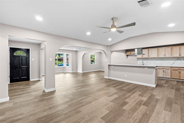 702 Austrian Road, Grand Prairie, TX 75050