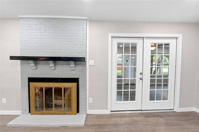 702 Austrian Road, Grand Prairie, TX 75050