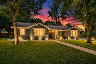 702 Austrian Road, Grand Prairie, TX 75050