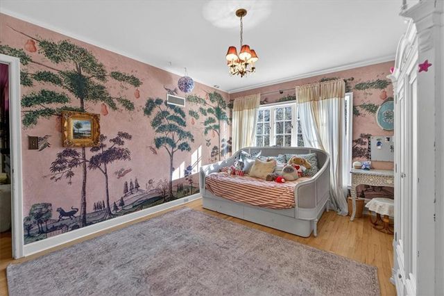 5353 Sunset Drive, Kansas City, MO 64112