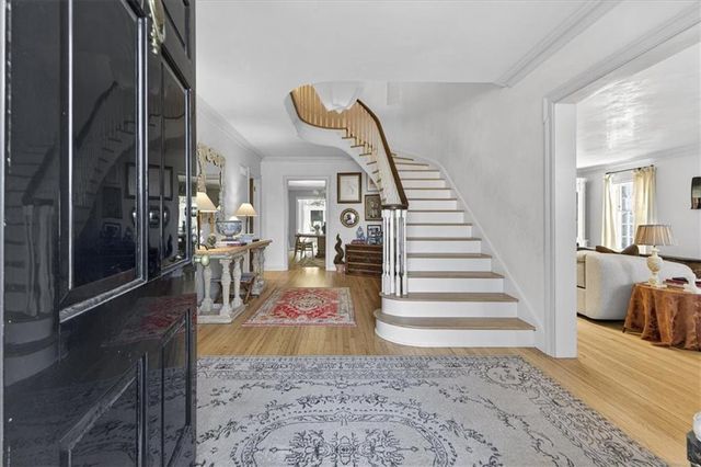 5353 Sunset Drive, Kansas City, MO 64112