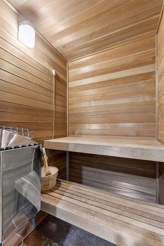 5353 Sunset Drive, Kansas City, MO 64112