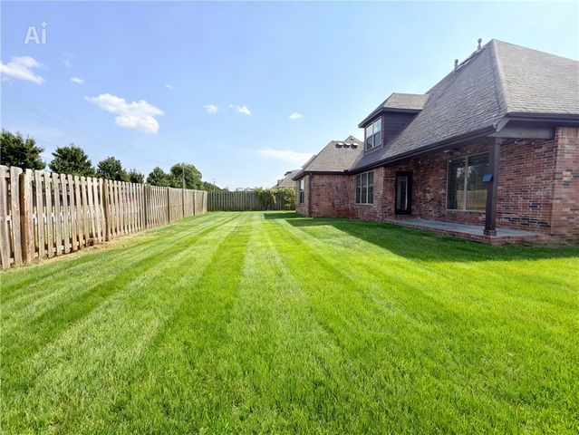 4201 Layton Road, Bentonville, AR 72713