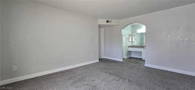 6500 West LAKE MEAD BL Boulevard 204, Las Vegas, NV 89108