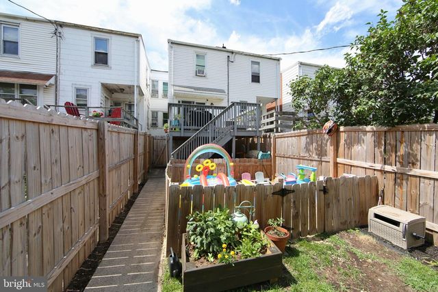 352 S READING AVE, Boyertown, PA 19512