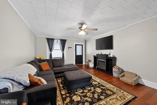 352 S READING AVE, Boyertown, PA 19512