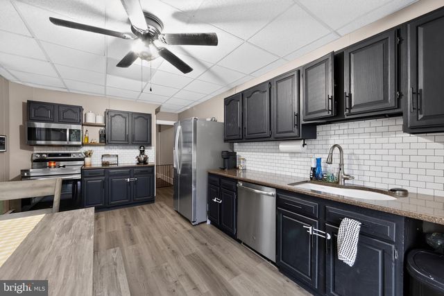352 S READING AVE, Boyertown, PA 19512