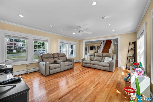 32 Franklin Road, Cromwell, CT 06416