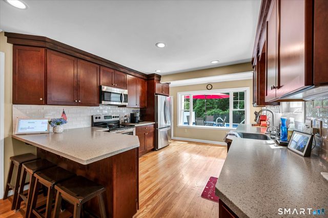 32 Franklin Road, Cromwell, CT 06416