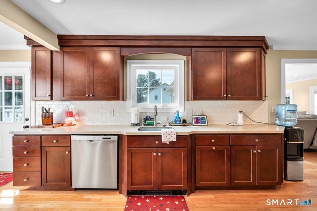 32 Franklin Road, Cromwell, CT 06416