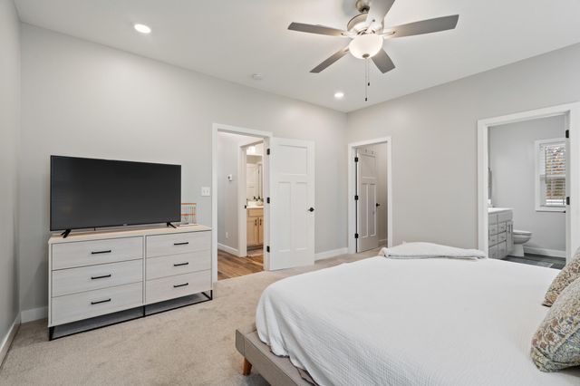 5901 HUNTINGTON CT, Columbia, MO 65201