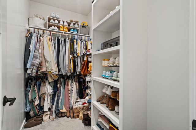 5901 HUNTINGTON CT, Columbia, MO 65201