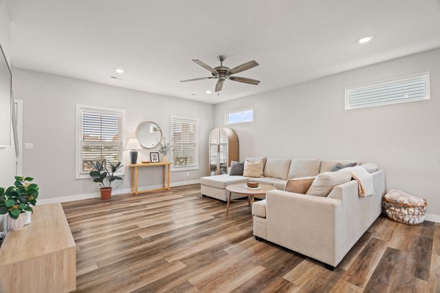 5901 HUNTINGTON CT, Columbia, MO 65201