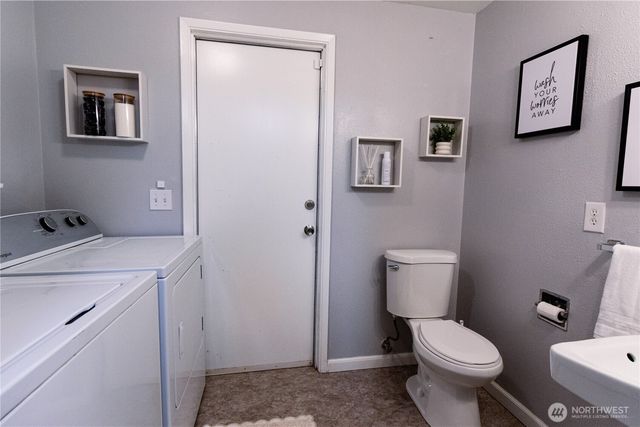 10201 SW 120th Street, Lakewood, WA 98498