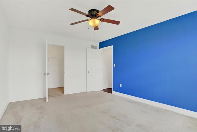 43 DANBURY DR, Mechanicsburg, PA 17050