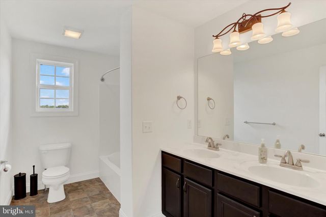 43 DANBURY DR, Mechanicsburg, PA 17050