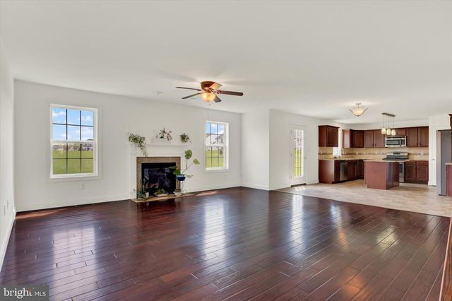 43 DANBURY DR, Mechanicsburg, PA 17050