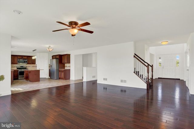 43 DANBURY DR, Mechanicsburg, PA 17050