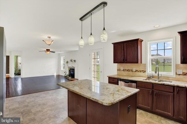 43 DANBURY DR, Mechanicsburg, PA 17050