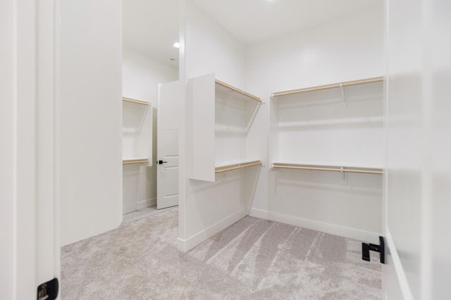 3136 E Beech Court, Visalia, CA 93292