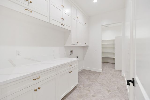 3136 E Beech Court, Visalia, CA 93292