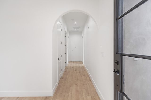 3136 E Beech Court, Visalia, CA 93292