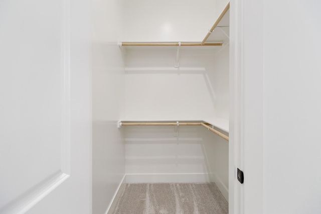 3136 E Beech Court, Visalia, CA 93292